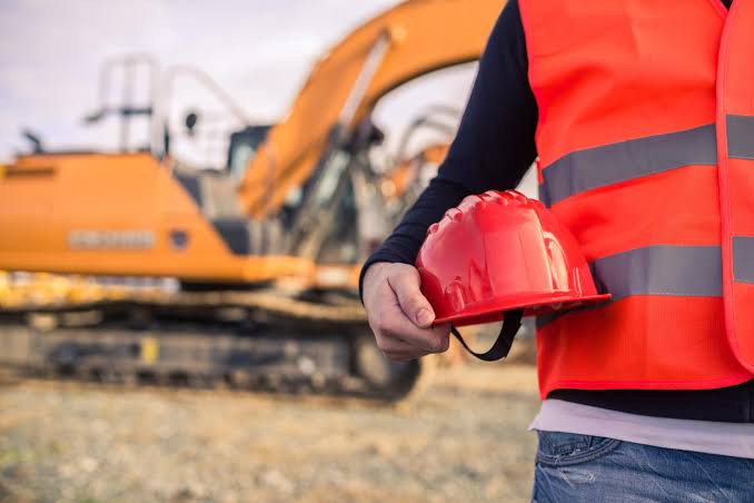 Preventing Struck-By Incidents in Canadian Construction